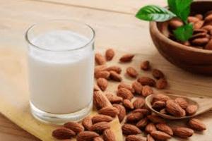 Why Almond Milk May Not Be for Everyone – Side Effects & Downsides